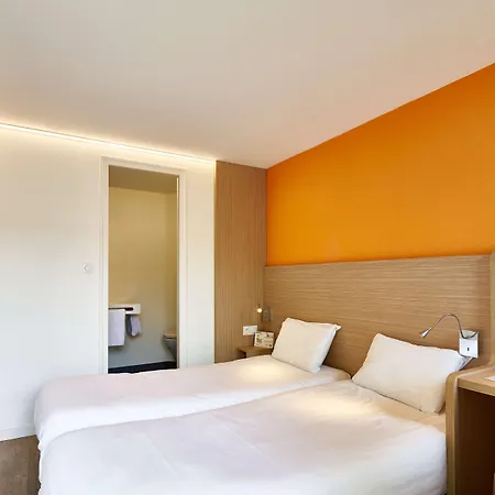 Premiere Classe La Roche Sur Yon - Vendespace 2* ميورو لو كابْتيفْ