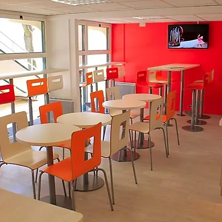 Hotel Premiere Classe La Roche Sur Yon - Vendespace